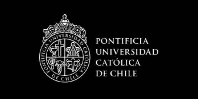 Universidad Católica Logo